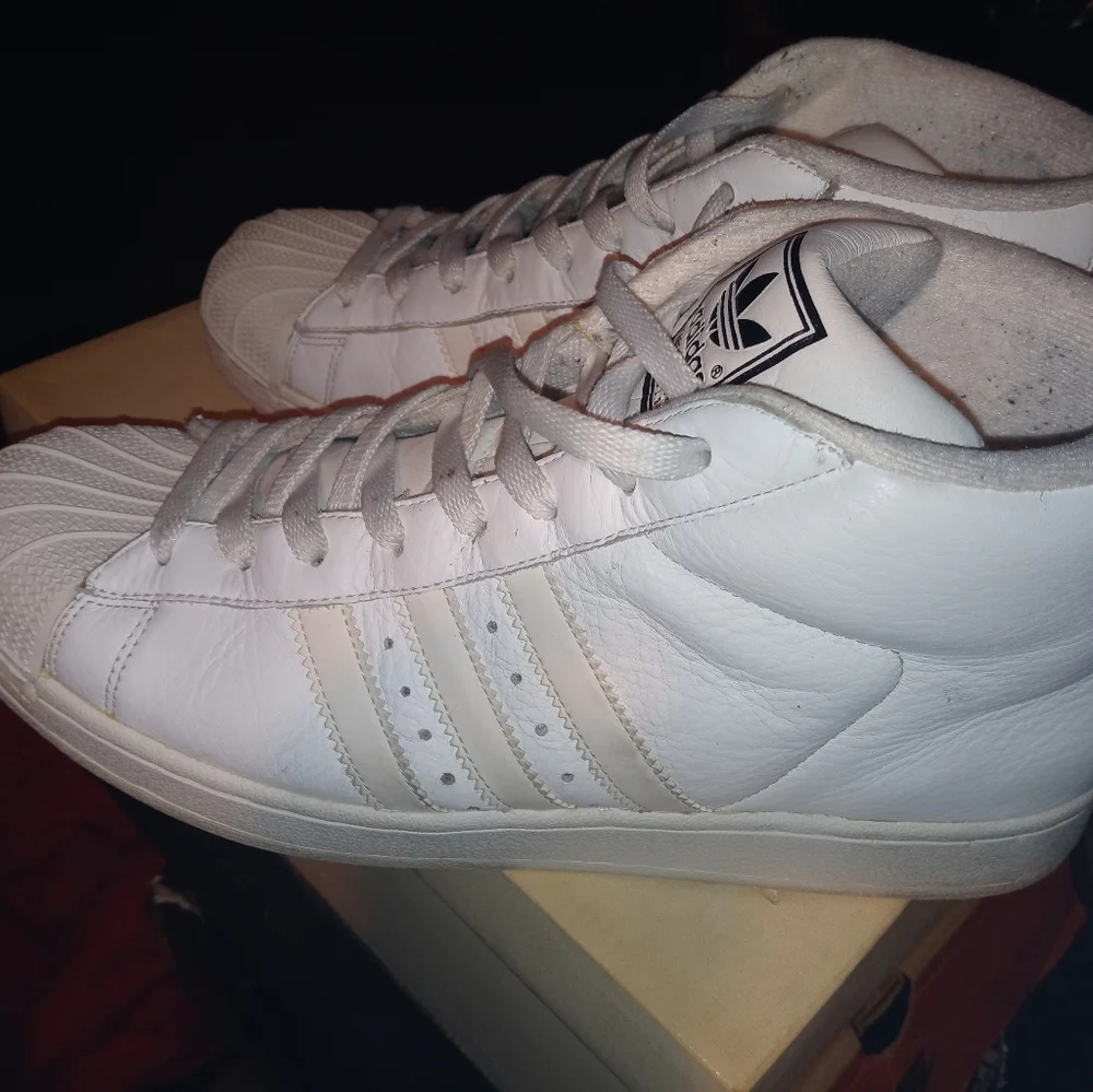 adidas - Picture 2 of 5